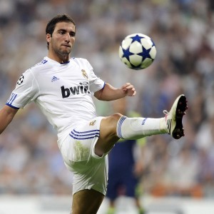 JIU YOU GAME-国际热身赛中国足球逆袭 战术变化受关注，国足敲定热身赛对手