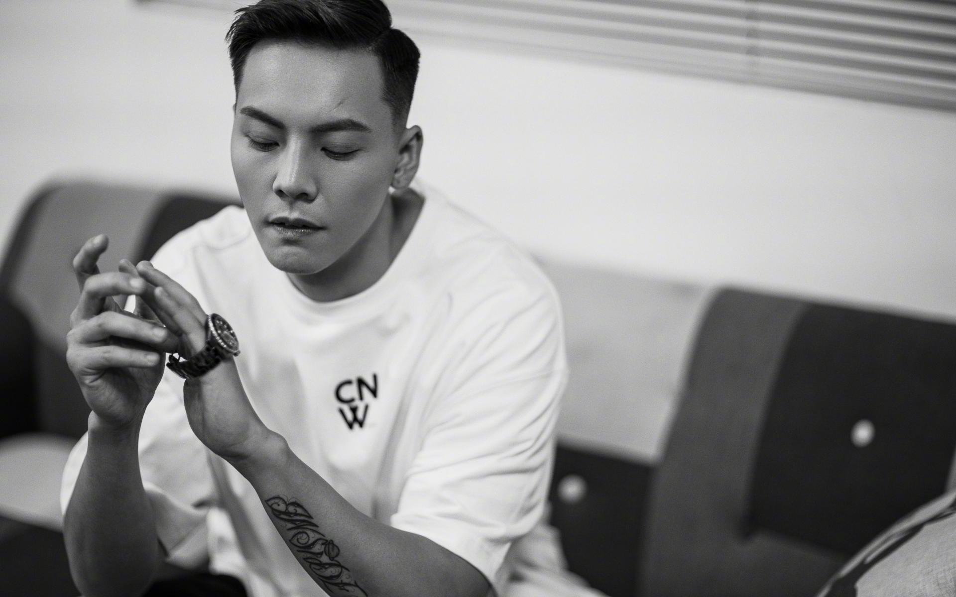 苏炳添完成大学讲座反响热烈积极，苏炳添大学教授